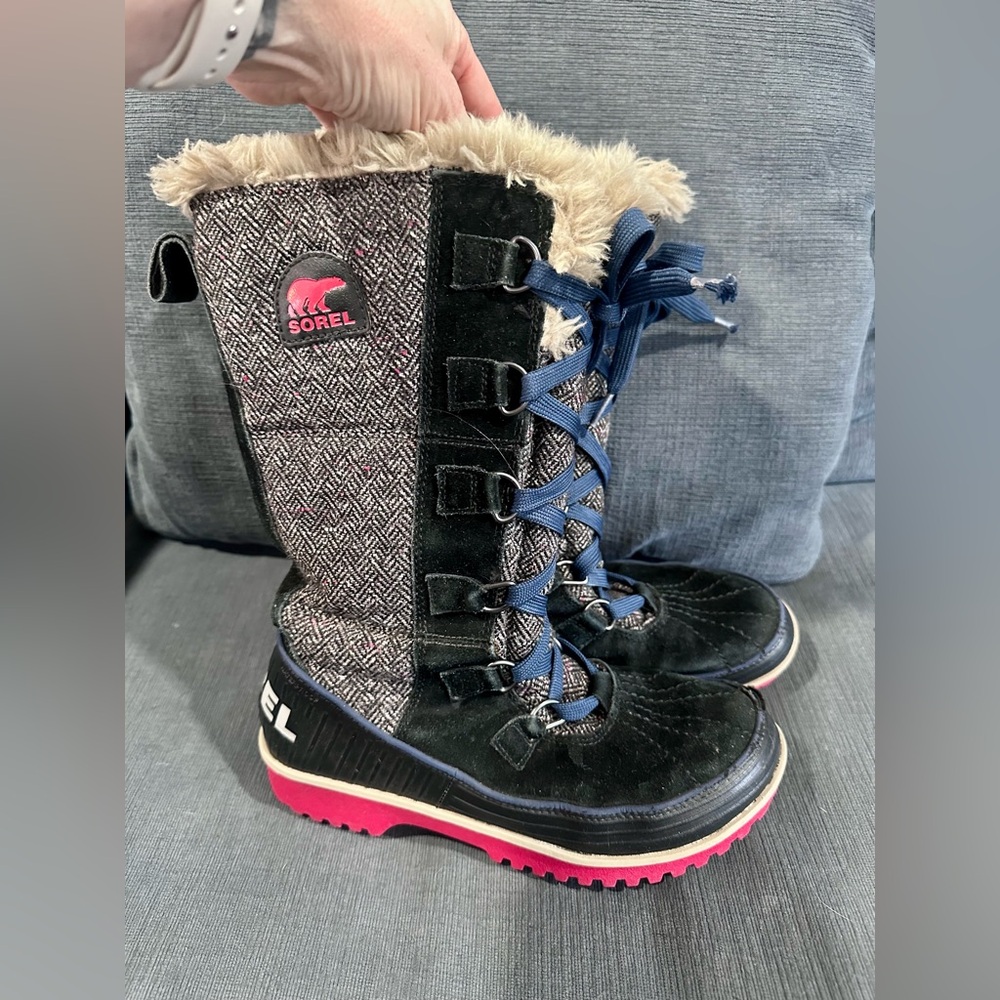 SOREL | Tivoli II High Herring Bone Waterproof Snow Boots, Size 6